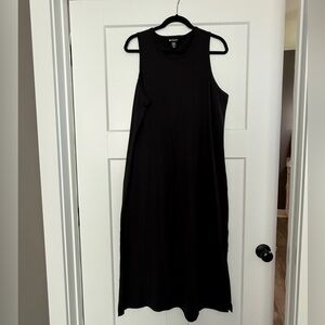 Athleta Essential Midi dress
